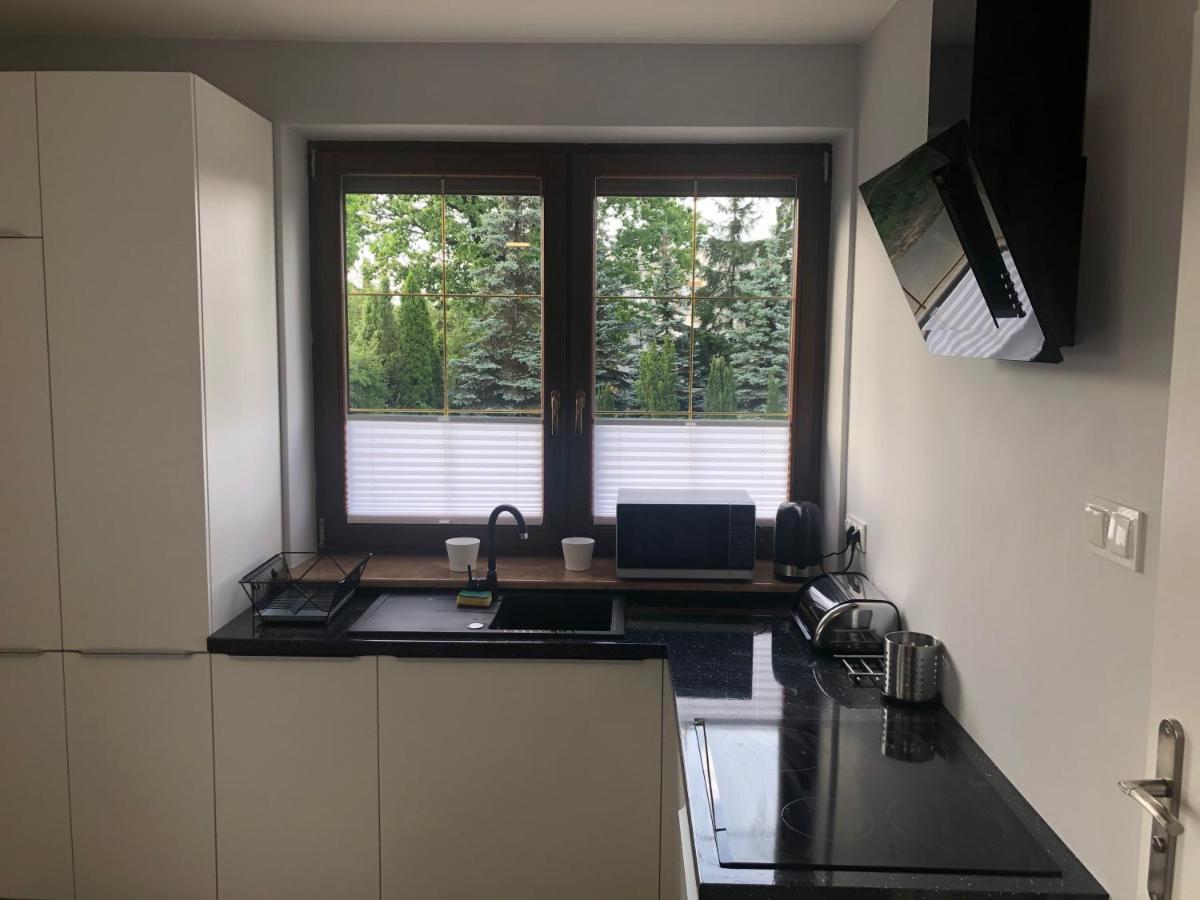 Klimatyzowane Apartamenty I Pokoje Przy Targach Кельце Екстер'єр фото