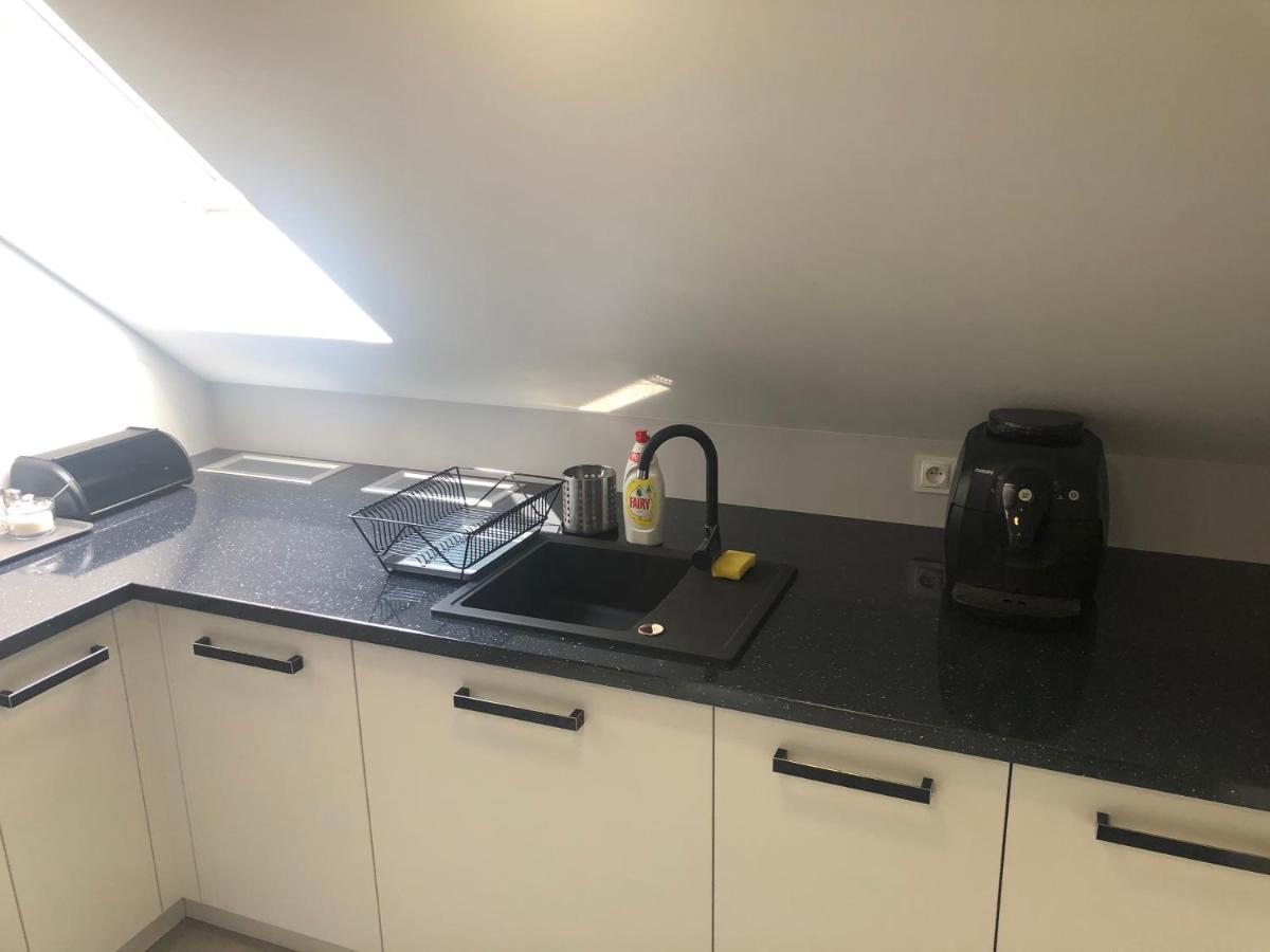 Klimatyzowane Apartamenty I Pokoje Przy Targach Кельце Екстер'єр фото